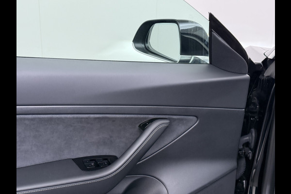 Tesla Model 3 Standard RWD Plus 60 kWh Trekhaak LFP ACCU dus 100% laden AutoPilot Leer Pano-Dak Adaptive-Cruise Camera's Elektr.-Stuur+Stoelen Navi LED DAB Voorverwarmen Keyless One-Pedal-Drive Lmv 18" 1e Eigenaar Origineel Nederlandse Auto Accu-Aandrijving-garantie t/m dec 2028/160.000km 1.000kg trekvermogen