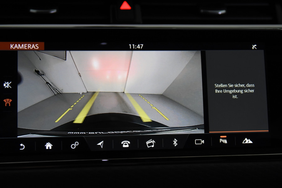 Land Rover Range Rover Evoque 2.0 P200 AWD R-Dynamic SE *Panoramadak*Zwart Matte Wrap*UNIEK*