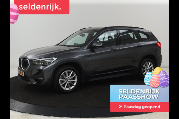 BMW X1 sDrive20i Executive | Sportstoelen | Head-Up | Full LED | Navigatie | DAB | Climate control | Parkeerhulp | Cruise control | Bluetooth