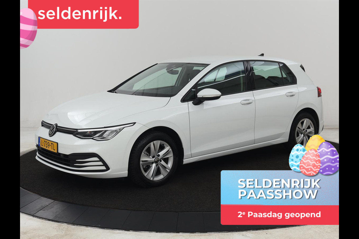 Volkswagen Golf 1.0 eTSI Life | Carplay | Sfeerverlichting | Adaptive cruise | Navigatie | Parkeerhulp | Full LED | Climate control | Bluetooth