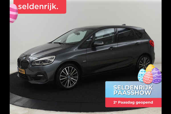 BMW 2 Serie Active Tourer 220i Sport Line | Camera | Sportstoelen | Full LED | Navigatie | Park Assist | 18'' | Climate control | Bluetooth | Cruise control