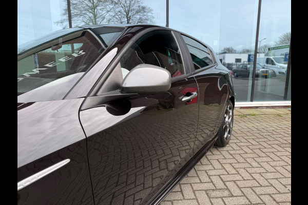Alfa Romeo Giulietta 1.4 Turbo MultiAir Super - Automaat - Navi - Trekhaak - Climate - Xenon