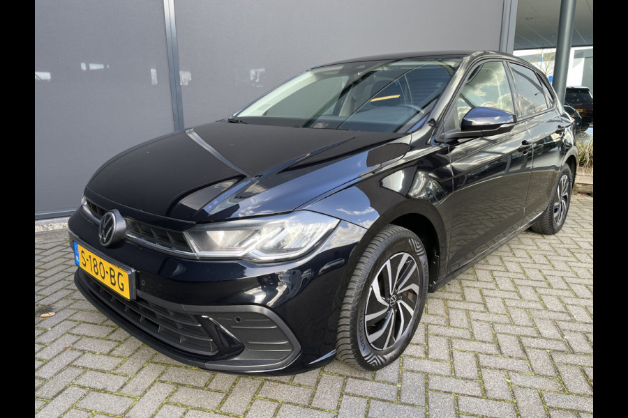 Volkswagen Polo 1.0 TSI Life Airco - Apple carplay - Navigatie - Parkeersensoren - Bluetooth - Cruise control - Led verlichting - Licht metalen velgen 15 inch - Radio - Start/stop systeem - Stuur leder - Stuur multfunctioneel