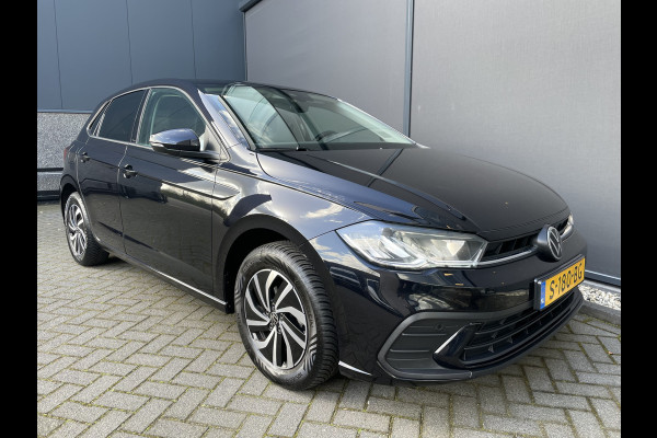 Volkswagen Polo 1.0 TSI Life Airco - Apple carplay - Navigatie - Parkeersensoren - Bluetooth - Cruise control - Led verlichting - Licht metalen velgen 15 inch - Radio - Start/stop systeem - Stuur leder - Stuur multfunctioneel