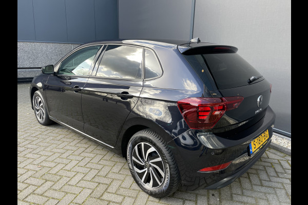 Volkswagen Polo 1.0 TSI Life Airco - Apple carplay - Navigatie - Parkeersensoren - Bluetooth - Cruise control - Led verlichting - Licht metalen velgen 15 inch - Radio - Start/stop systeem - Stuur leder - Stuur multfunctioneel