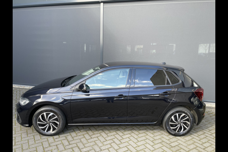 Volkswagen Polo 1.0 TSI Life Airco - Apple carplay - Navigatie - Parkeersensoren - Bluetooth - Cruise control - Led verlichting - Licht metalen velgen 15 inch - Radio - Start/stop systeem - Stuur leder - Stuur multfunctioneel