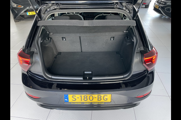 Volkswagen Polo 1.0 TSI Life Airco - Apple carplay - Navigatie - Parkeersensoren - Bluetooth - Cruise control - Led verlichting - Licht metalen velgen 15 inch - Radio - Start/stop systeem - Stuur leder - Stuur multfunctioneel