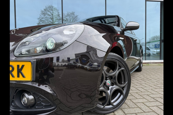 Alfa Romeo Giulietta 1.4 Turbo MultiAir Super - Automaat - Navi - Trekhaak - Climate - Xenon