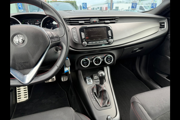 Alfa Romeo Giulietta 1.4 Turbo MultiAir Super - Automaat - Navi - Trekhaak - Climate - Xenon