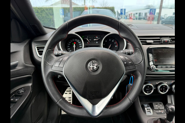 Alfa Romeo Giulietta 1.4 Turbo MultiAir Super - Automaat - Navi - Trekhaak - Climate - Xenon