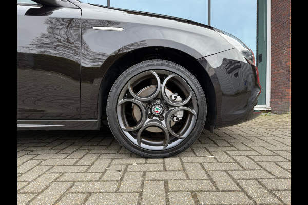 Alfa Romeo Giulietta 1.4 Turbo MultiAir Super - Automaat - Navi - Trekhaak - Climate - Xenon