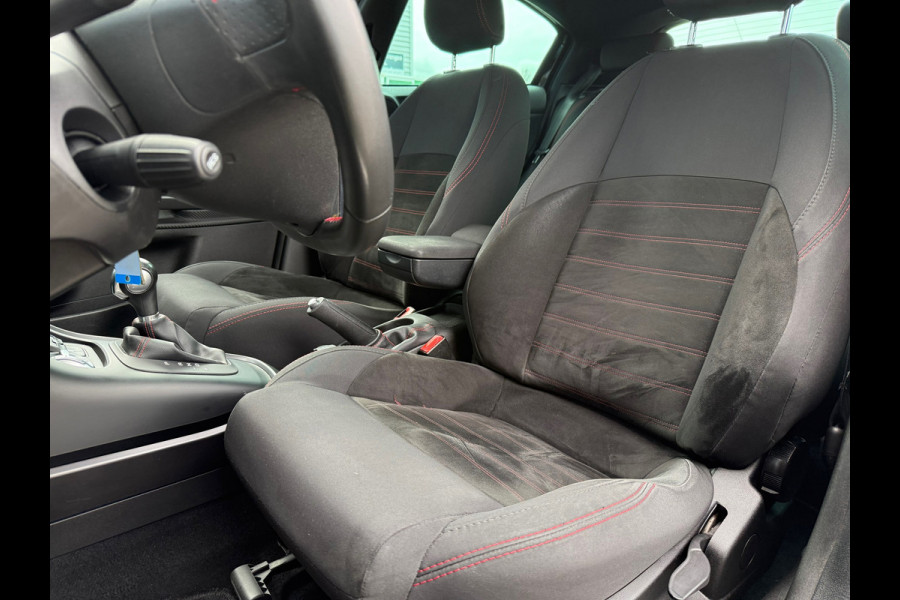 Alfa Romeo Giulietta 1.4 Turbo MultiAir Super - Automaat - Navi - Trekhaak - Climate - Xenon