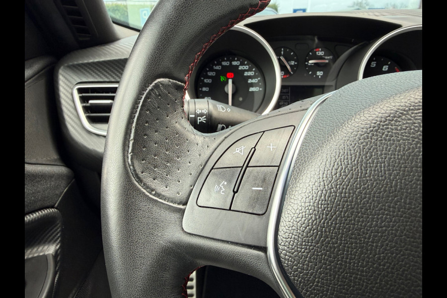 Alfa Romeo Giulietta 1.4 Turbo MultiAir Super - Automaat - Navi - Trekhaak - Climate - Xenon