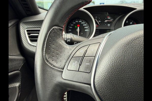 Alfa Romeo Giulietta 1.4 Turbo MultiAir Super - Automaat - Navi - Trekhaak - Climate - Xenon