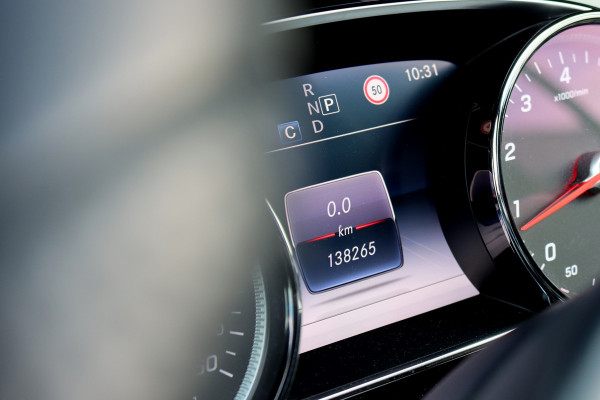 Mercedes-Benz E-Klasse Cabrio 200 AMG Line | Airscarf | Distronic Pro | Camera | Nappa Leder | Sfeerverlichting | High Perf. LED | Apple Carplay / Android Auto |