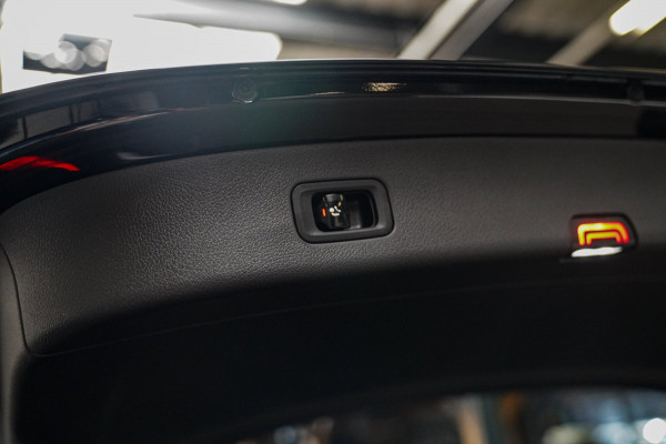 Mercedes-Benz GLC 400e | 381pk | AMG Pakket | Panoramadak | BTW INCL | Luchtvering | 4-wielbesturing | Burmester | Stoelkoe