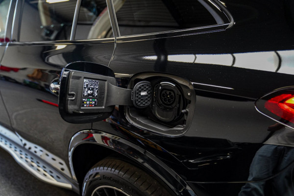 Mercedes-Benz GLC 400e | 381pk | AMG Pakket | Panoramadak | BTW INCL | Luchtvering | 4-wielbesturing | Burmester | Stoelkoe