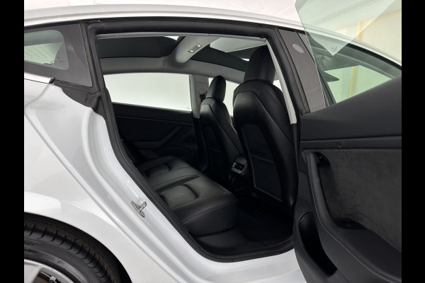 Tesla Model 3 Long Range AWD 75 kWh [ 3-Fase ] (INCL-BTW) Aut. *PANO | AUTOPILOT | LEATHER | KEYLESS | FULL-LED | MEMORY-PACK | TOPVIEW | DAB | CARPLAY | DIGI-COCKPIT | LANE-ASSIST | COMFORTSEATS | 19"ALU*