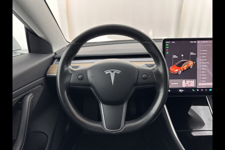 Tesla Model 3 Long Range AWD 75 kWh [ 3-Fase ] (INCL-BTW) Aut. *PANO | AUTOPILOT | LEATHER | KEYLESS | FULL-LED | MEMORY-PACK | TOPVIEW | DAB | CARPLAY | DIGI-COCKPIT | LANE-ASSIST | COMFORTSEATS | 19"ALU*