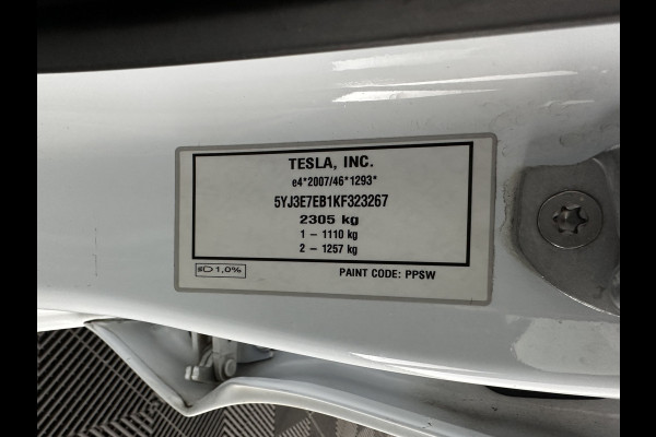 Tesla Model 3 Long Range AWD 75 kWh [ 3-Fase ] (INCL-BTW) Aut. *PANO | AUTOPILOT | LEATHER | KEYLESS | FULL-LED | MEMORY-PACK | TOPVIEW | DAB | CARPLAY | DIGI-COCKPIT | LANE-ASSIST | COMFORTSEATS | 19"ALU*