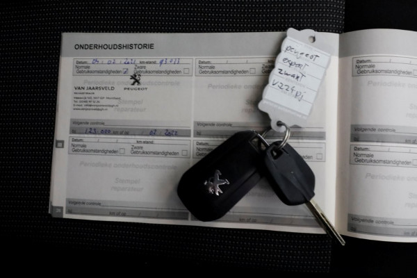 Peugeot Expert 2.0 BlueHDI 180pk Automaat L2H1 Premium Pack Airco/Navi/Achterklep 06-2018