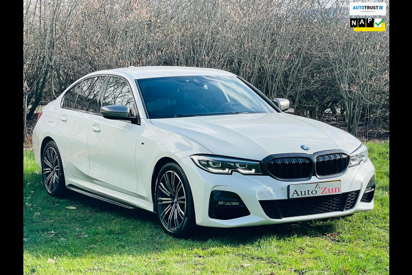 BMW 3-serie 320i Business Edition M Sport pakket Automaat Navi CarPlay Carbon pakket/NL Auto