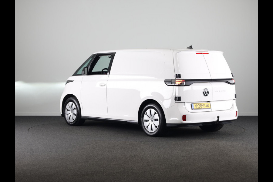 Volkswagen ID. Buzz Cargo 77 kWh 204 pk | Navigatie via App | SOH 97% | Trekhaak (wegklapbaar) | Partkeersensoren | Achteruitrijcamera | Stoelverwarming |