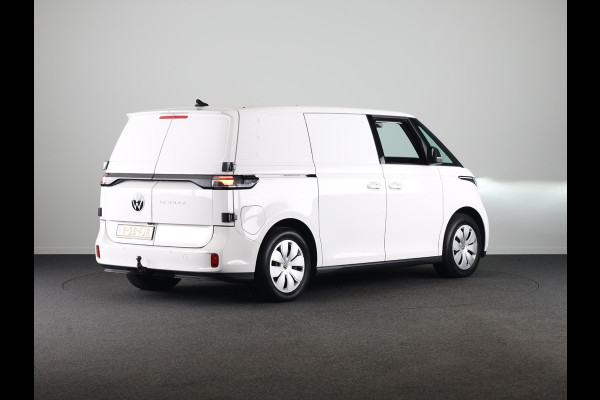 Volkswagen ID. Buzz Cargo 77 kWh 204 pk | Navigatie via App | SOH 97% | Trekhaak (wegklapbaar) | Partkeersensoren | Achteruitrijcamera | Stoelverwarming |