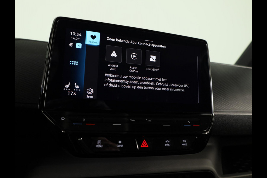 Volkswagen ID. Buzz Cargo 77 kWh 204 pk | Navigatie via App | SOH 97% | Trekhaak (wegklapbaar) | Partkeersensoren | Achteruitrijcamera | Stoelverwarming |