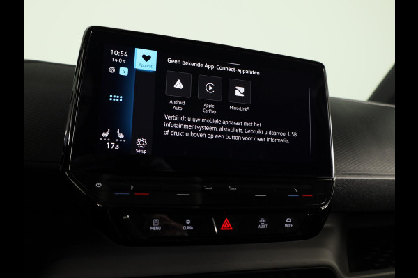 Volkswagen ID. Buzz Cargo 77 kWh 204 pk | Navigatie via App | SOH 97% | Trekhaak (wegklapbaar) | Partkeersensoren | Achteruitrijcamera | Stoelverwarming |