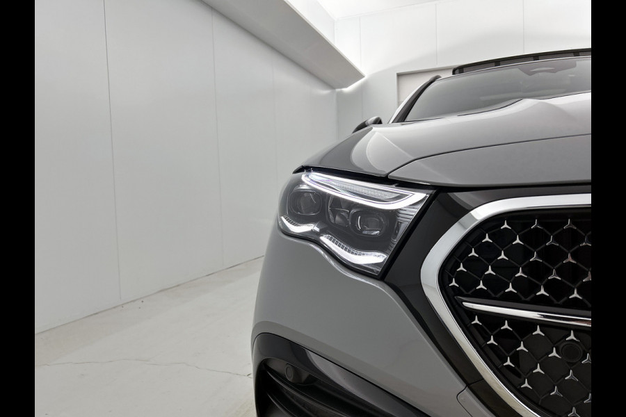 Mercedes-Benz E-Klasse Estate 300 e AMG Plug-In Hybride | AMG Line | Night Pakket | Trekhaak | MBUX Superscreen | Panoramadak | 20 Inch AMG velgen | Inclusief 24 maanden MB Certified garantie voor Europa.