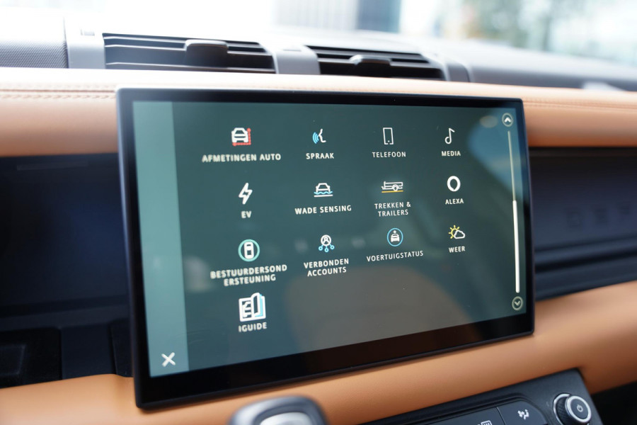 Land Rover Defender 110 P400 E X-Dynamic HSE VERKOCHT