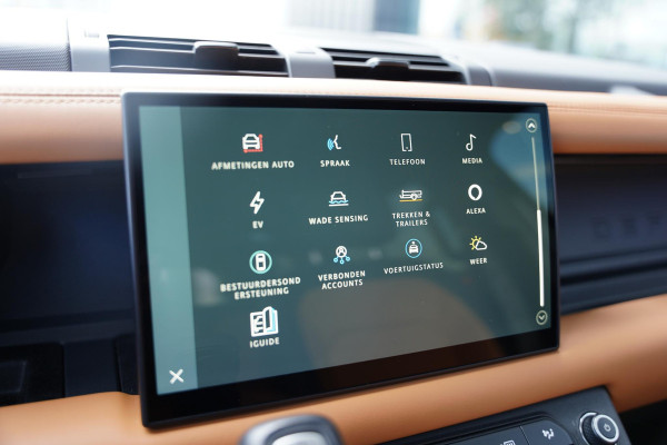 Land Rover Defender 110 P400 E X-Dynamic HSE VERKOCHT