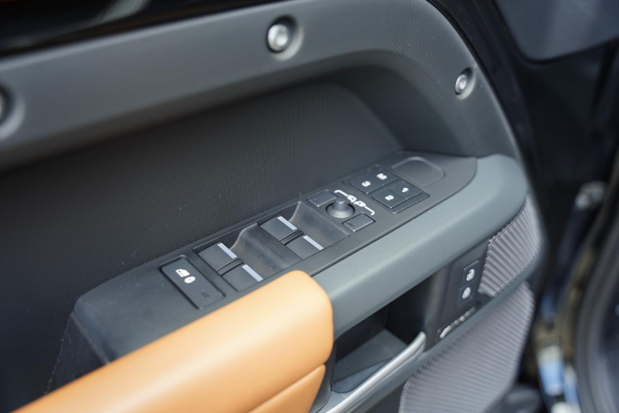 Land Rover Defender 110 P400 E X-Dynamic HSE VERKOCHT