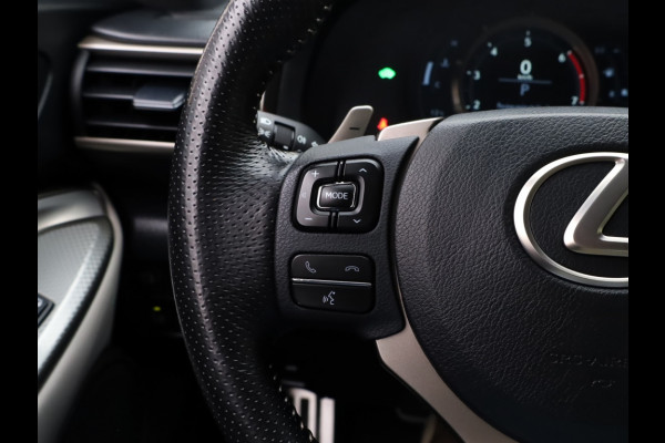 Lexus RC 300h F SPORT Line | Mark Levinson | Safety Pack | Stoelventilati