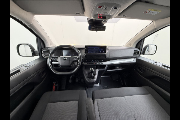 Opel Vivaro 2.0CDTi 145PK L3 DC Dubbele Cabine 6-Pers. Facelift! Navi PDC Camera Virtual-Cockpit Dual-ECC BordHerkenning Keyless Cruise-Cont 17" LM Mistlampen Schuifdeur Rechts  Priv.Glas ESP Elektr.Ramen Visio System Pack Ergonomie Comfort-pack Draadloze lader Spoorassistent ldws EURO6.4  2500kg trekvermogen