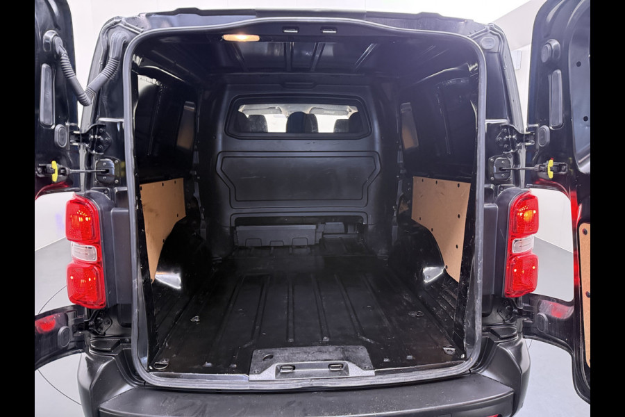 Opel Vivaro 2.0CDTi 145PK L3 DC Dubbele Cabine 6-Pers. Facelift! Navi PDC Camera Virtual-Cockpit Dual-ECC BordHerkenning Keyless Cruise-Cont 17" LM Mistlampen Schuifdeur Rechts  Priv.Glas ESP Elektr.Ramen Visio System Pack Ergonomie Comfort-pack Draadloze lader Spoorassistent ldws EURO6.4  2500kg trekvermogen