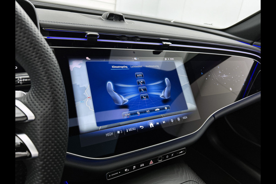 Mercedes-Benz E-Klasse Estate 300 e AMG Plug-In Hybride | AMG Line | Night Pakket | Trekhaak | MBUX Superscreen | Panoramadak | 20 Inch AMG velgen | Inclusief 24 maanden MB Certified garantie voor Europa.