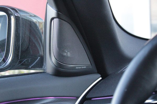 BMW 5 Serie Touring 530e 292PK xDrive M-SPORT BUSINESS EDITION PLUS | PANORAMA SCHUIF/KANTEL DAK | HARMAN KARDON AUDIO SYSTEM | LEDEREN BEKLEDING DAKOTA SCHWARZ | COMFORT ACCESS | HEAD UP DISPLAY | ZONNESCHERM ZIJRUITEN | ADAPTIEVE LED KOPLAMPEN | DRIVING ASSISTANT PROFESSIONAL MET O.A. ADAPTIVE CRUISE CONTROL EN DODEHOEK DETECTIE | ACHTERUITRIJ CAMERA | PARKEERSENSOREN VOOR + ACHTER | DRAADLOZE APPLE CARPLAY/ANDROID AUTO | NAVIGATIE | SFEER VERLICHTING | DRAADLOZE TELEFOONLADER | ELEKTRISCH BEDIENBARE VOORSTOELEN |