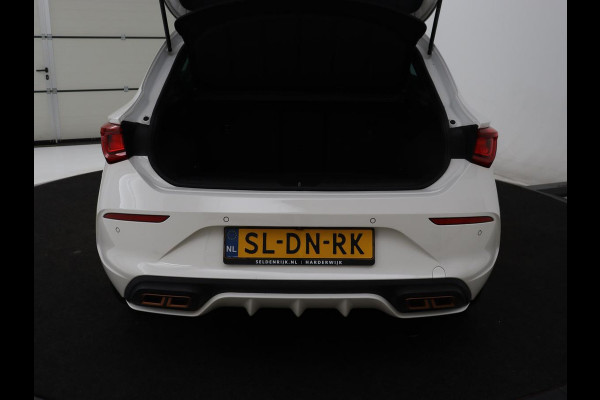CUPRA Leon 1.4 eHybrid | SOH 90% | Carplay | Stoelverwarming | Adaptive cruise | Memory | Camera | Sfeerverlichting | Keyless | Sportstoelen | Navigatie | Full LED | Parkeerhulp | PHEV | Plug In