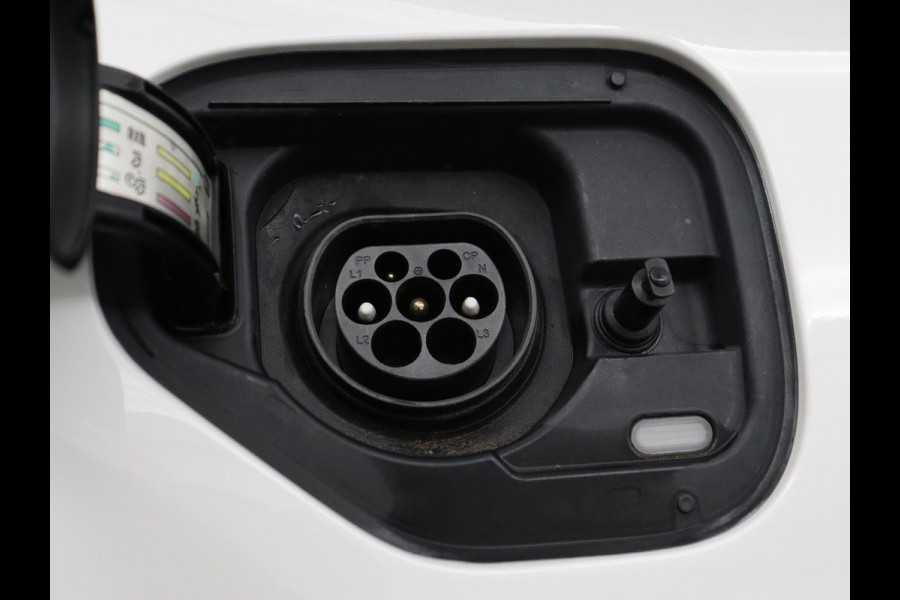 CUPRA Leon 1.4 eHybrid | SOH 90% | Carplay | Stoelverwarming | Adaptive cruise | Memory | Camera | Sfeerverlichting | Keyless | Sportstoelen | Navigatie | Full LED | Parkeerhulp | PHEV | Plug In