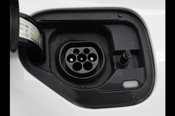 CUPRA Leon 1.4 eHybrid | SOH 90% | Carplay | Stoelverwarming | Adaptive cruise | Memory | Camera | Sfeerverlichting | Keyless | Sportstoelen | Navigatie | Full LED | Parkeerhulp | PHEV | Plug In