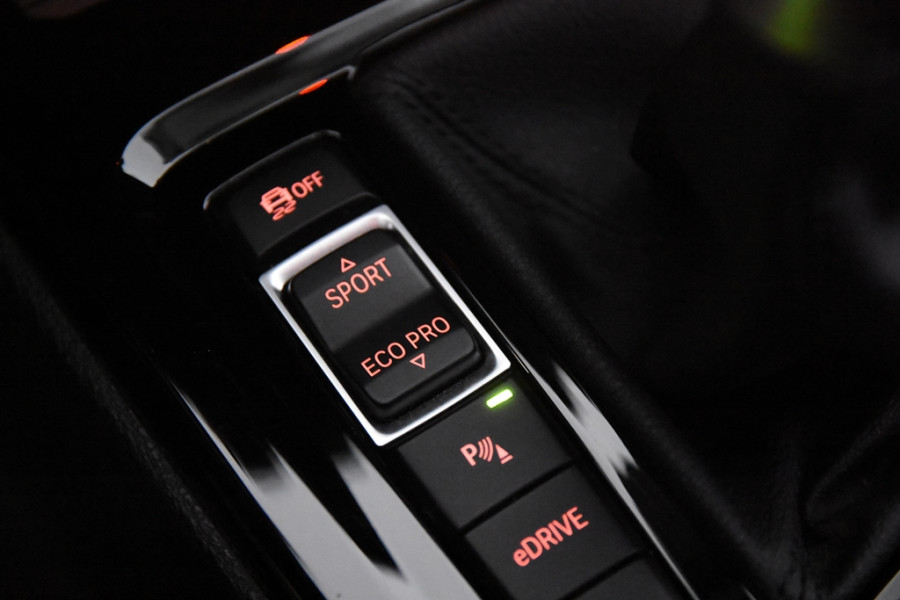 BMW X2 xDrive25e *1ste Eigenaar*HUD*Panoramadak*Camera*