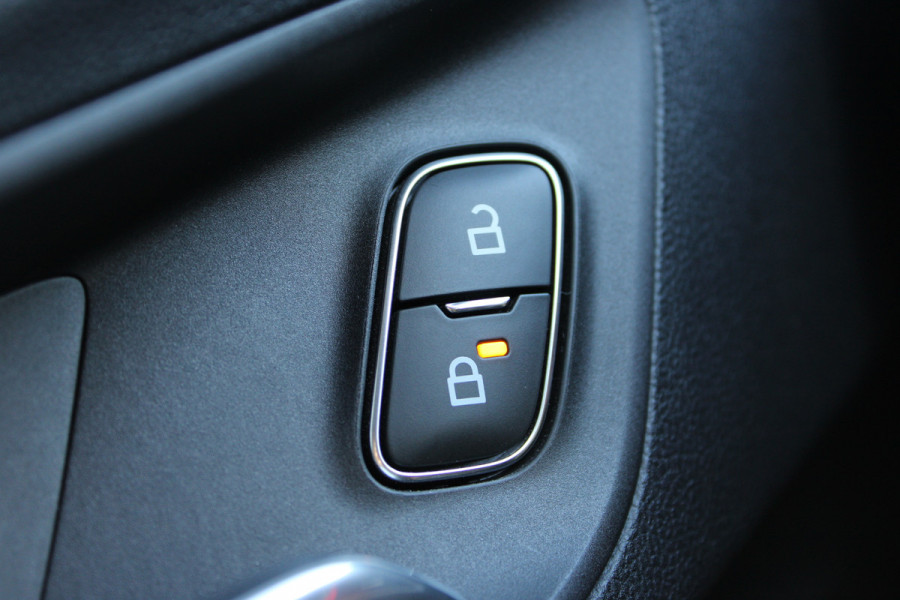 Ford Puma 1.0 EcoBoost Hybrid ST-Line X First Edition | Trekhaak | Adaptieve cruise | BLIS | Camera | Winterpack