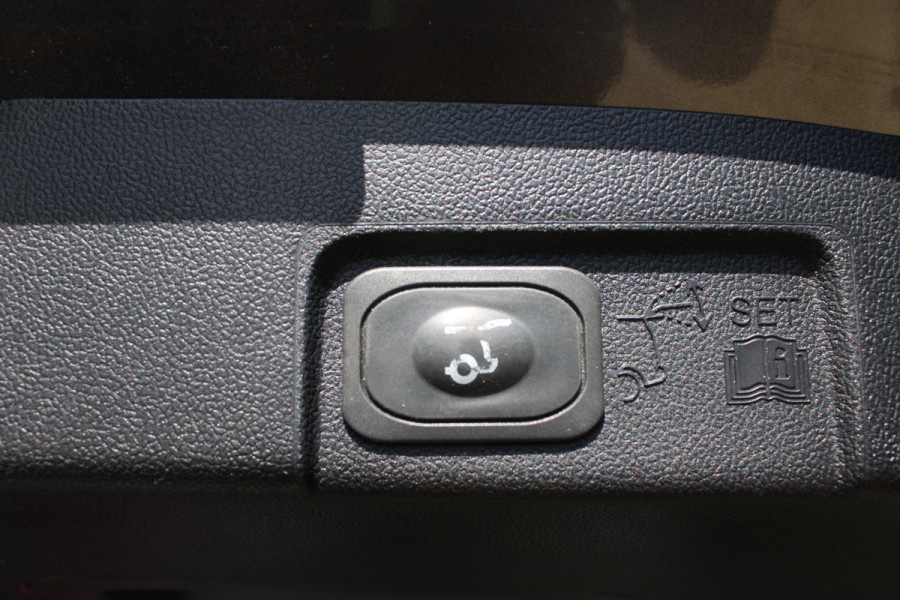 Ford Puma 1.0 EcoBoost Hybrid ST-Line X First Edition | Trekhaak | Adaptieve cruise | BLIS | Camera | Winterpack