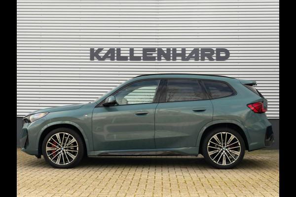BMW X1 sDrive18i M-Sport Pro - Pano - Massage Zetel - Trekhaak - ACC