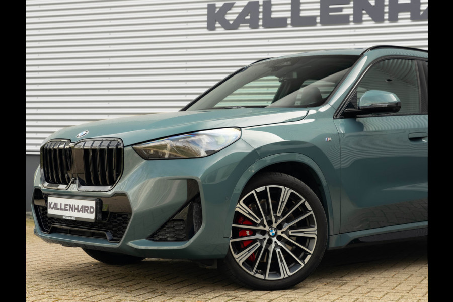 BMW X1 sDrive18i M-Sport Pro - Pano - Massage Zetel - Trekhaak - ACC