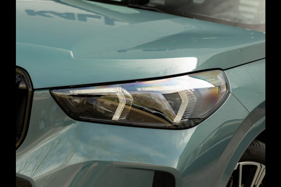 BMW X1 sDrive18i M-Sport Pro - Pano - Massage Zetel - Trekhaak - ACC