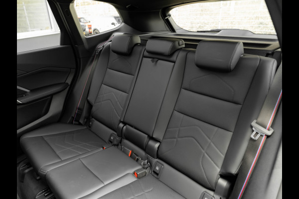 BMW X1 sDrive18i M-Sport Pro - Pano - Massage Zetel - Trekhaak - ACC