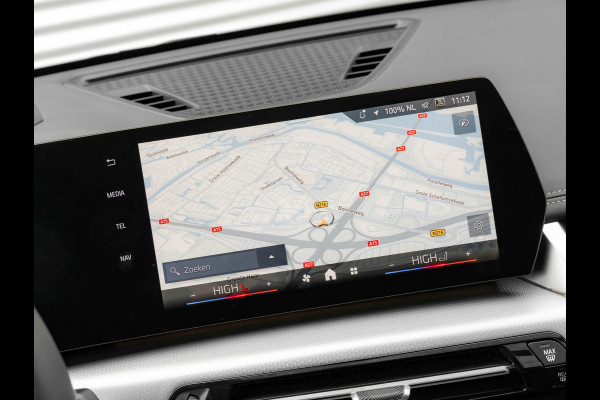 BMW X1 sDrive18i M-Sport Pro - Pano - Massage Zetel - Trekhaak - ACC